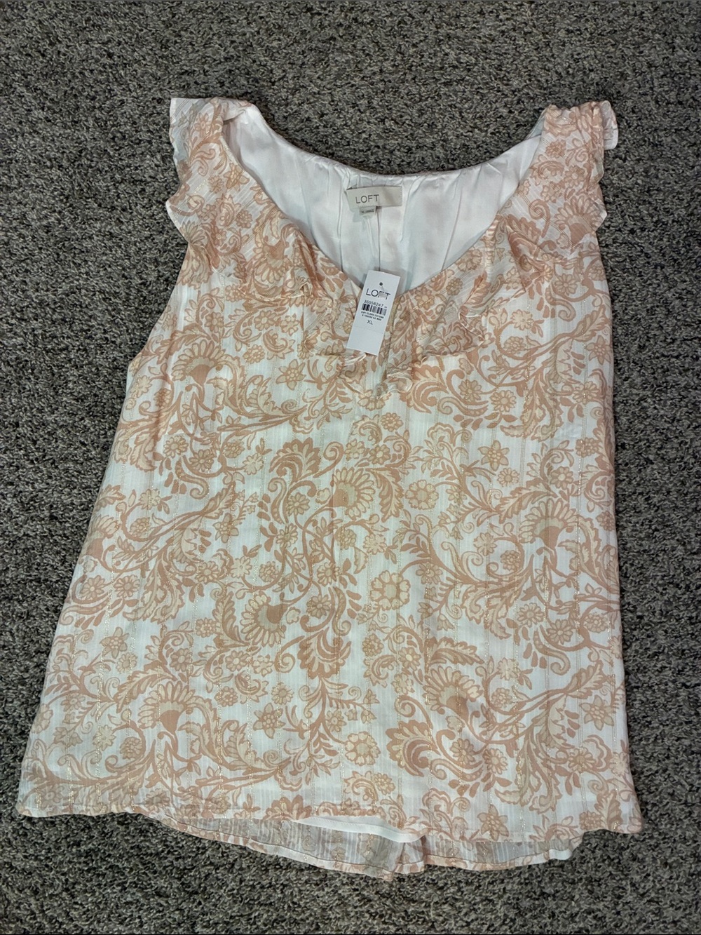 🎉 4/$25 NWT LOFT Cream & Light Brown Floral Paisley Ruffle Sleeveless Top